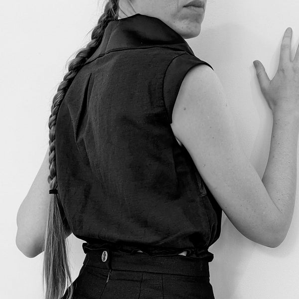 SURVIVOR CROPPED VEST