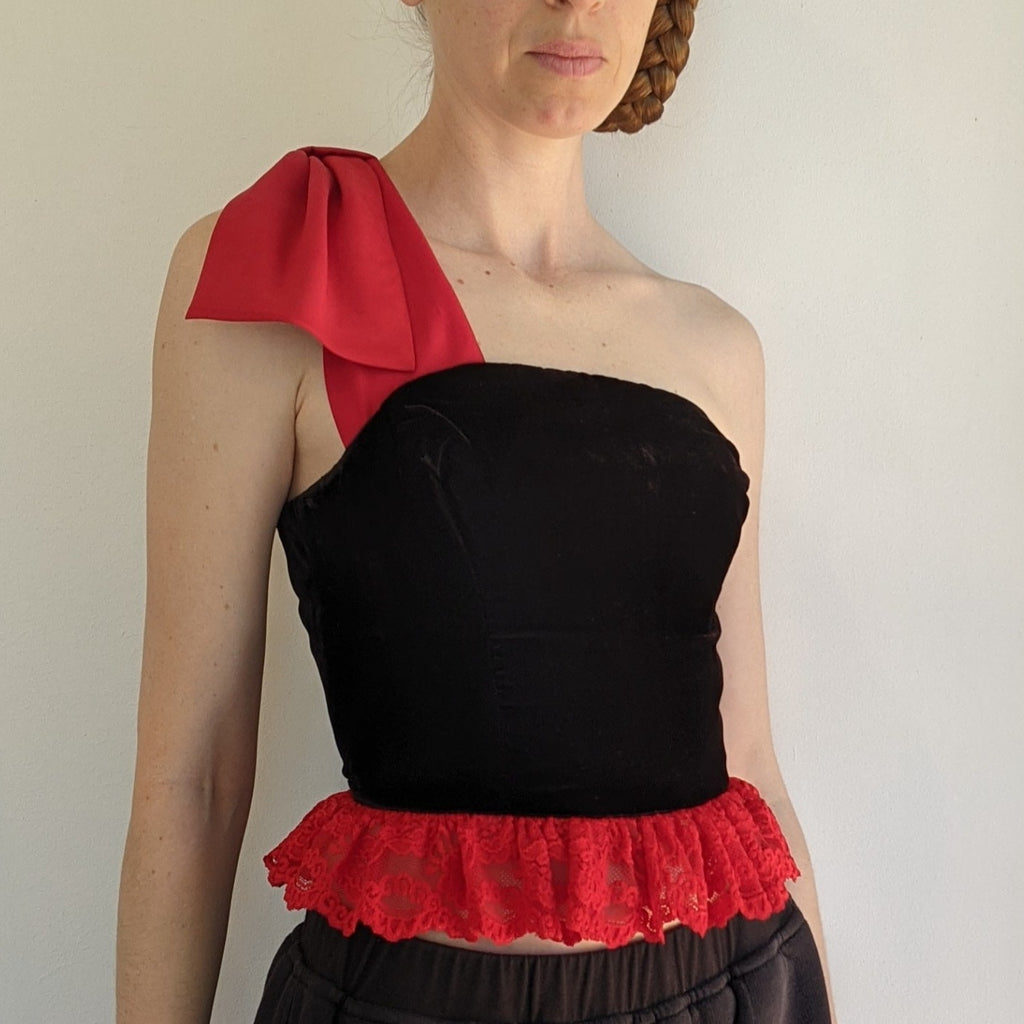 BOWED CORSET