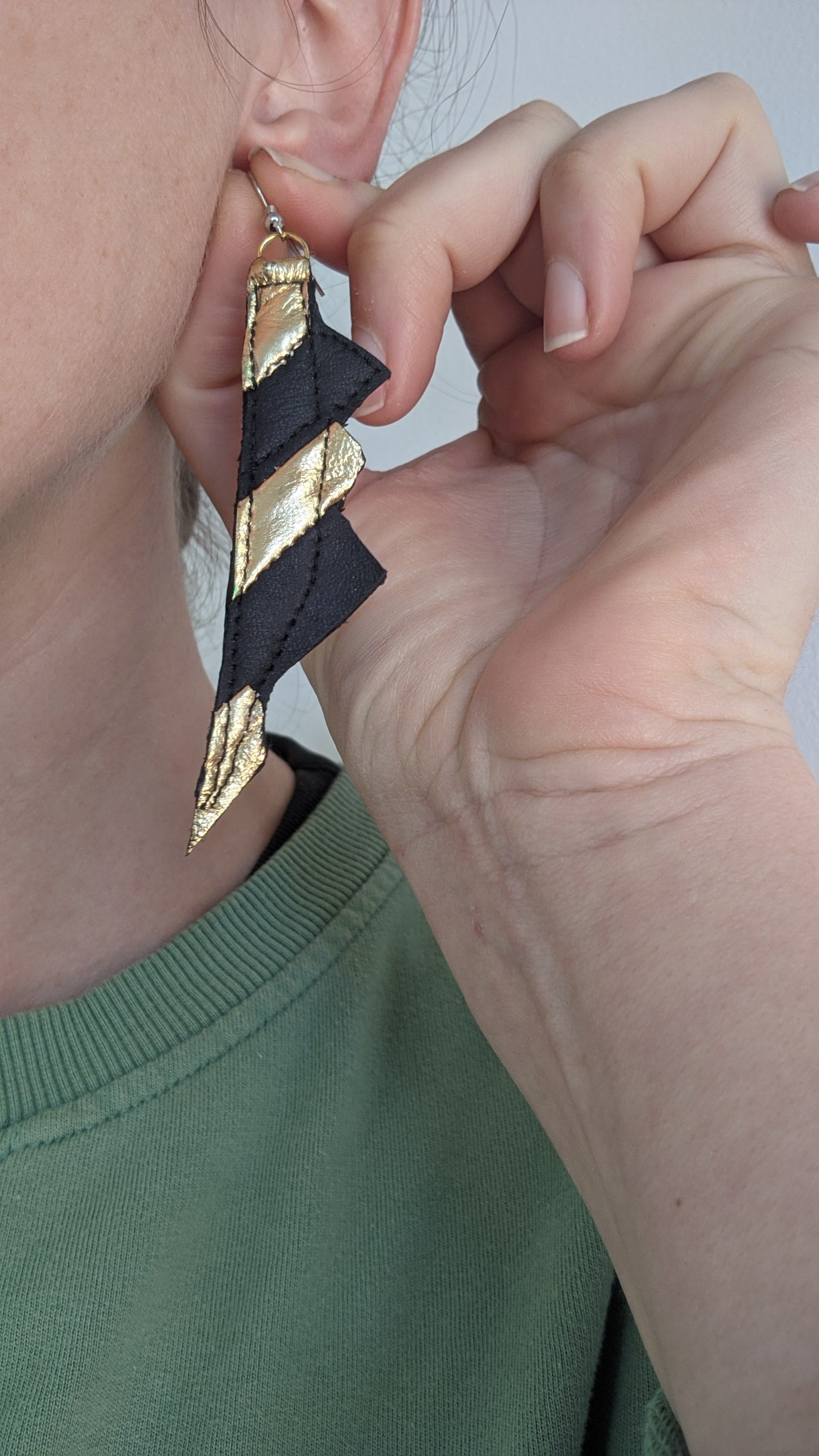 SHINING TIGER EARRINGS